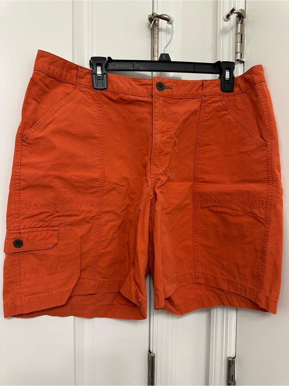 Eddie Bauer Women’s Cotton Cargo Shorts Orange Size 18
